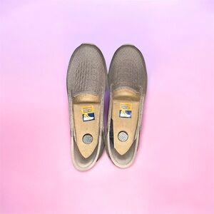 Skechers Slip-ins  New in box size 7.5